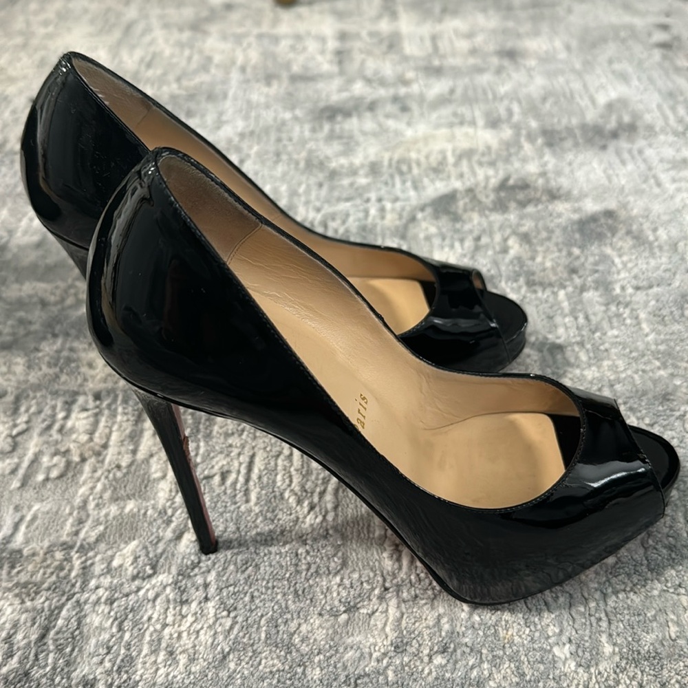Christian Louboutin Privé pumps. Used.